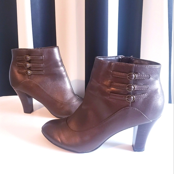 Predictions Shoes - Brown Metallic Booties